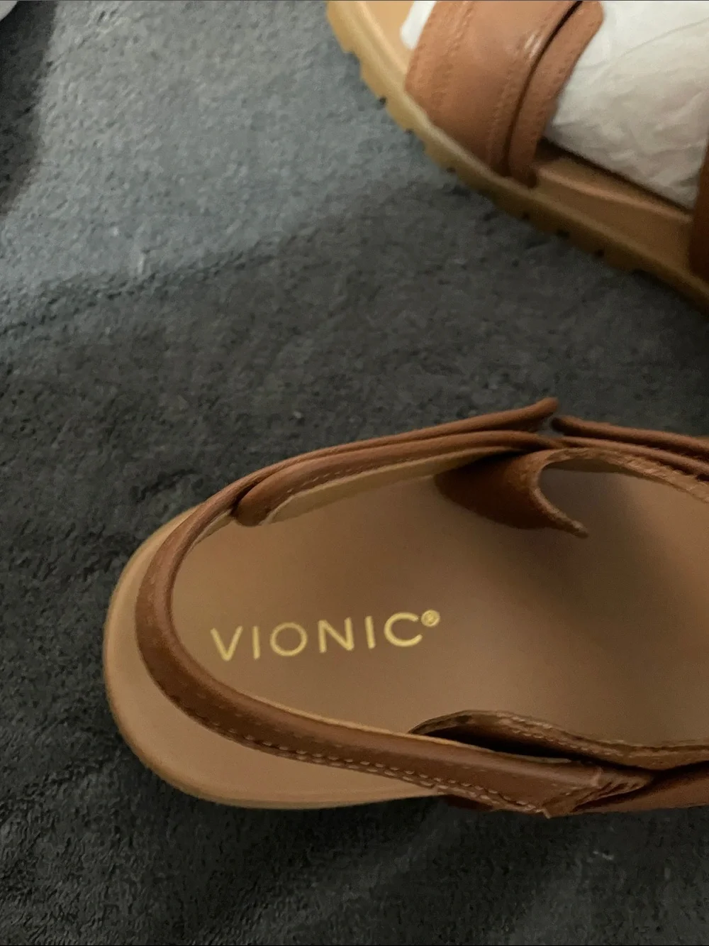Vionic Brown Leather Double-Strap Adjustable Sandals NWOT